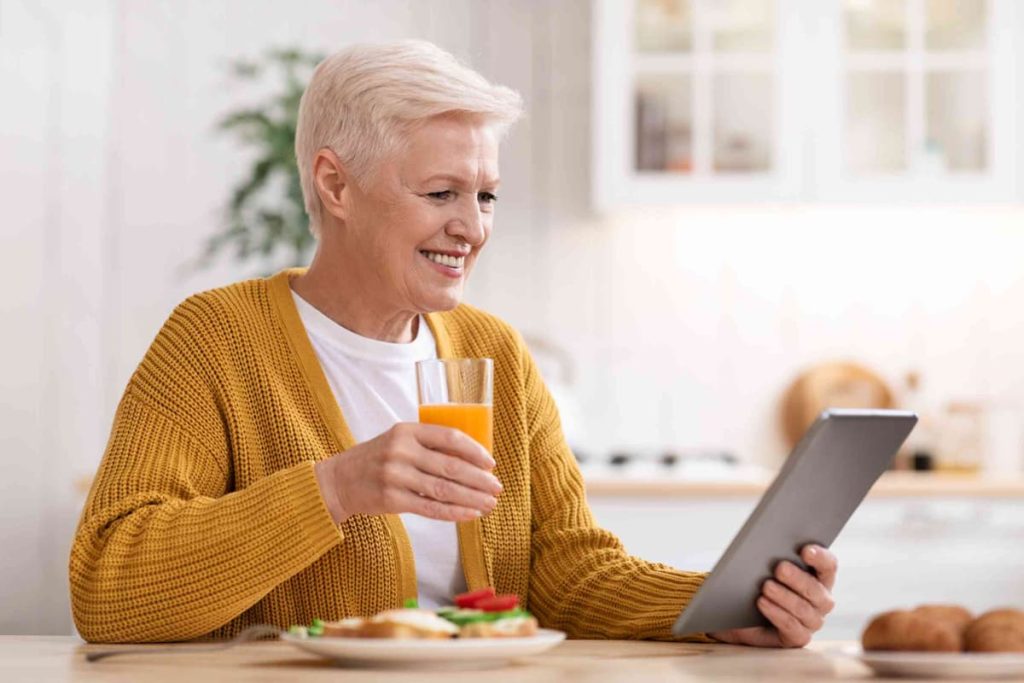 Best-Vitamin-Food-for-Seniors.jpg
