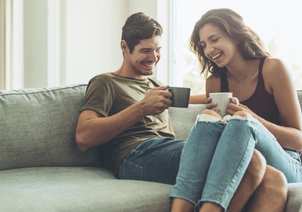 Improving-Communication-in-Relationship.jpg
