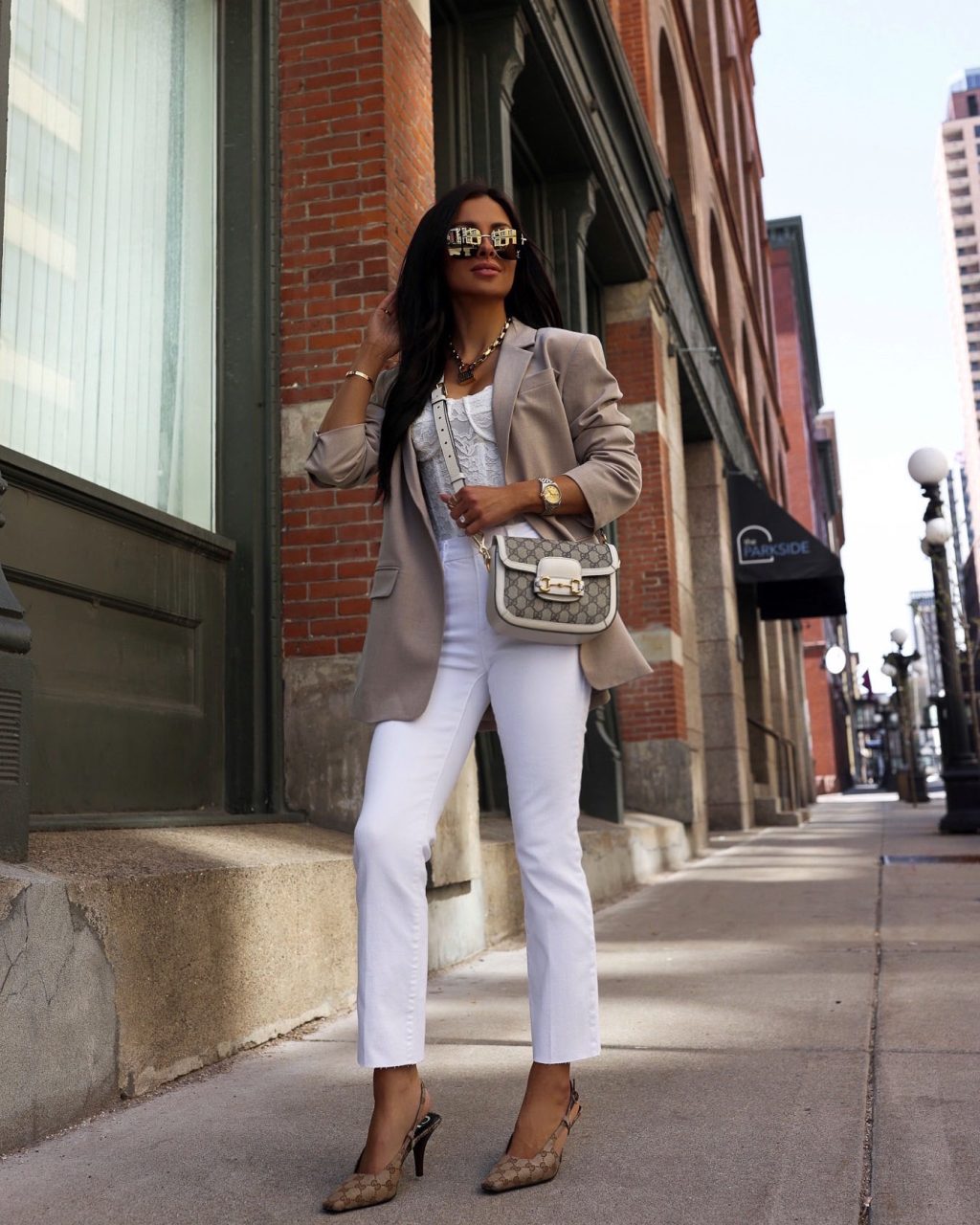 fashion-blogger-white-denim-outfit.jpg