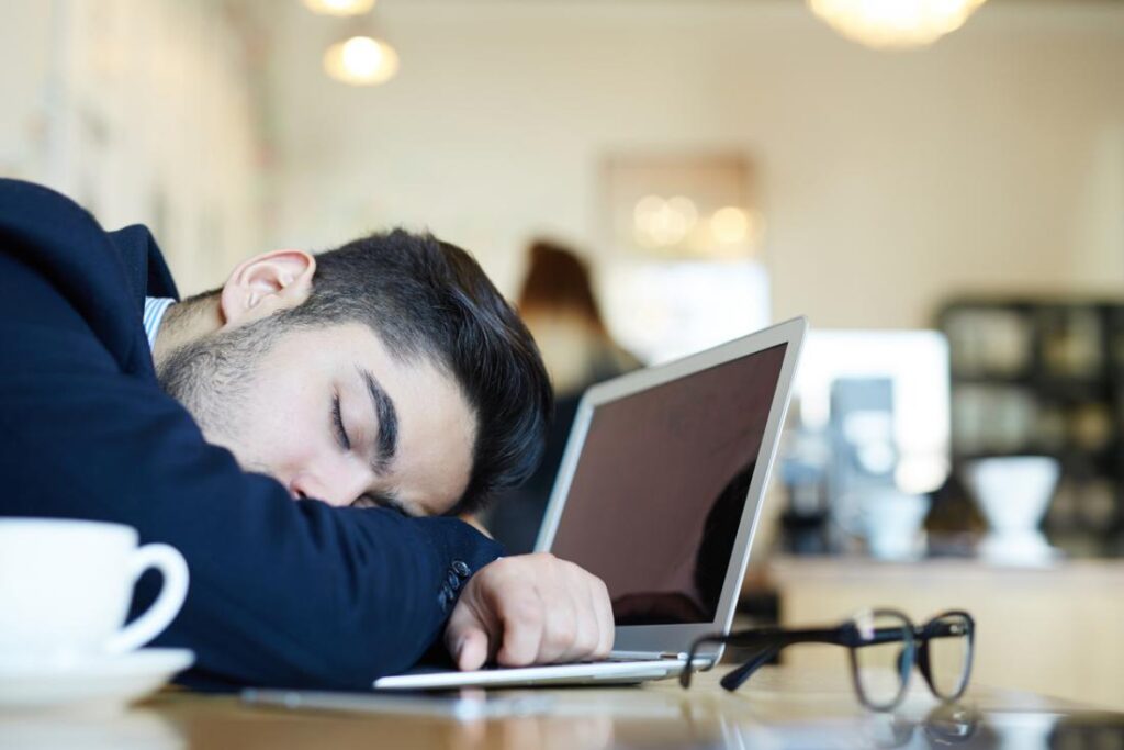 How to Naturally Stay Awake