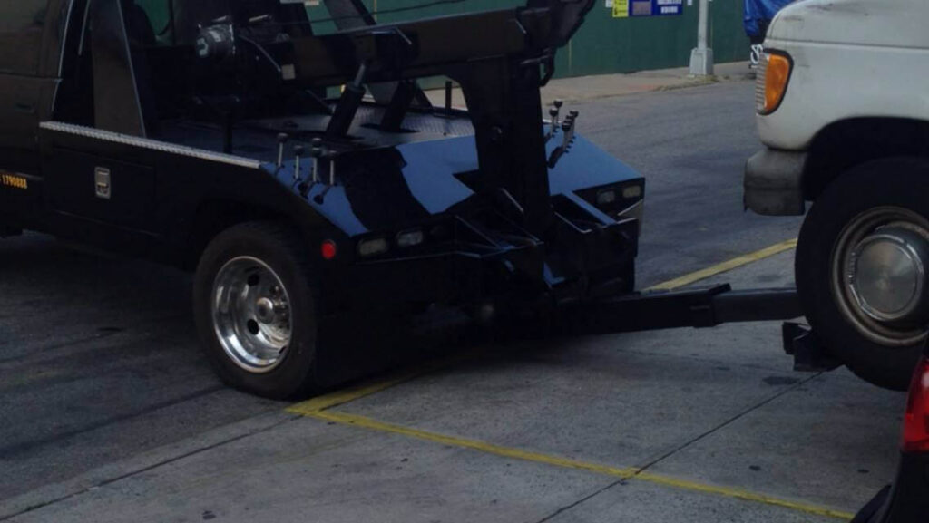 no-parking-zone-towing
