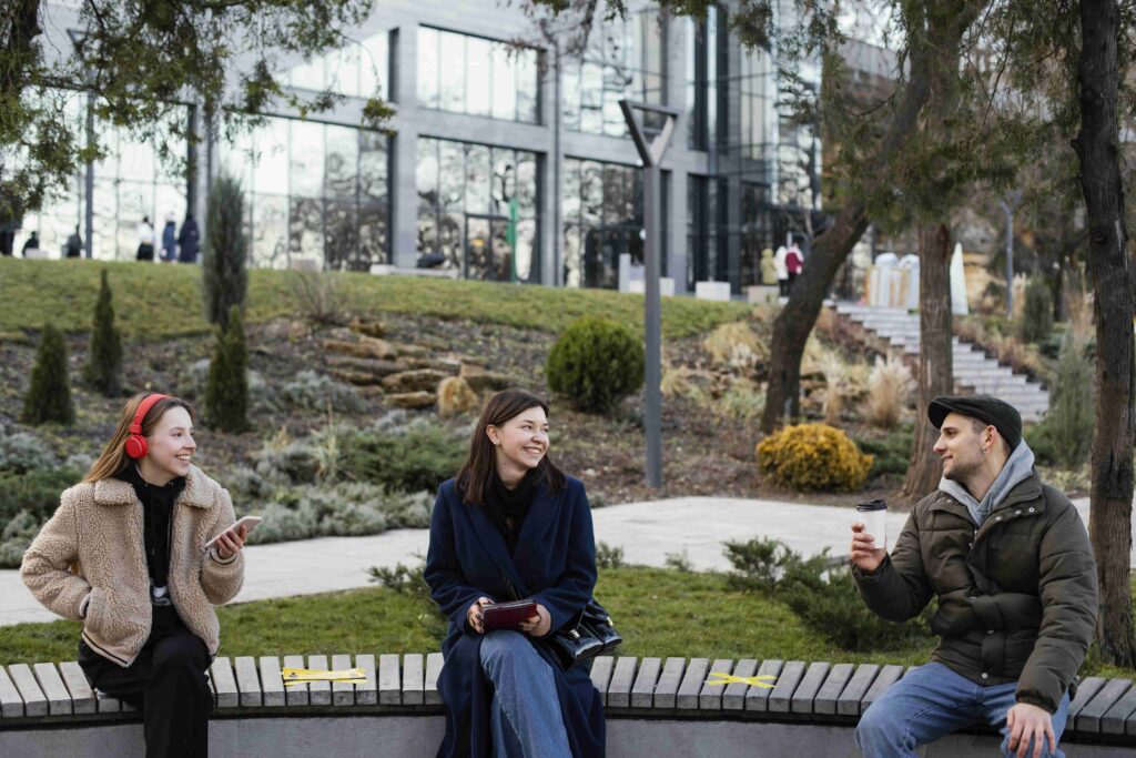 people-sitting-distance-min